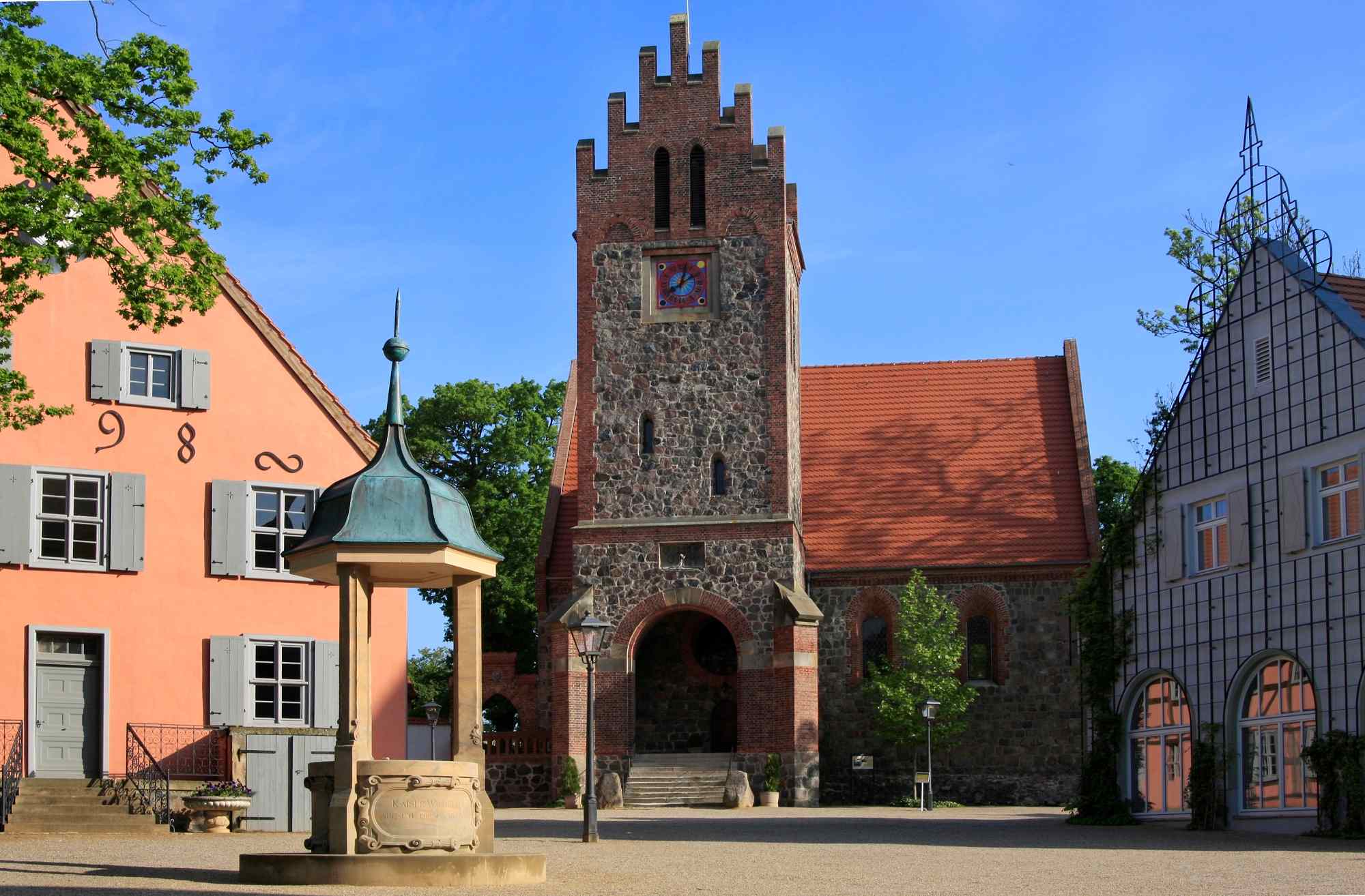 (c) DKB STIFTUNG Feldsteinkirche aus dem 13. Jh._kl